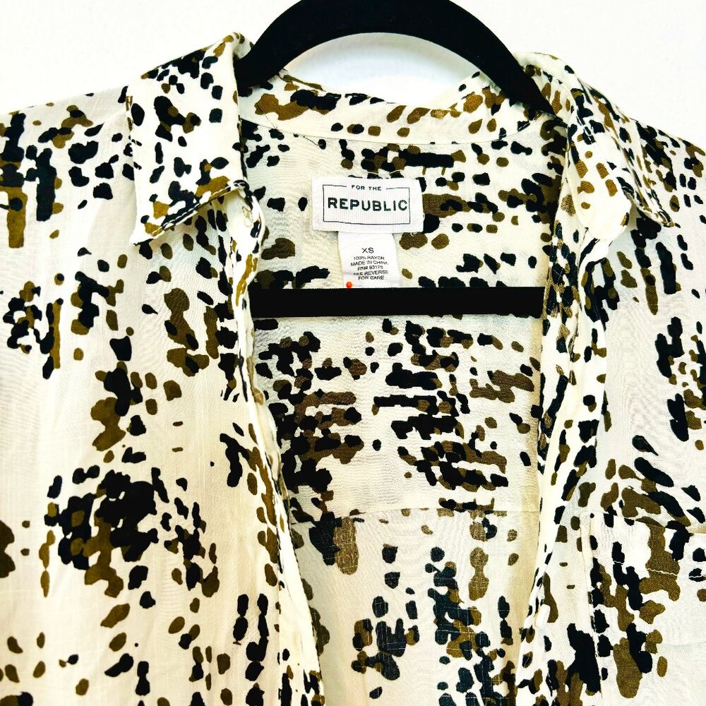 For The Republic Cropped Camo Short Sleeve Button-Up - Picture 3 of 9